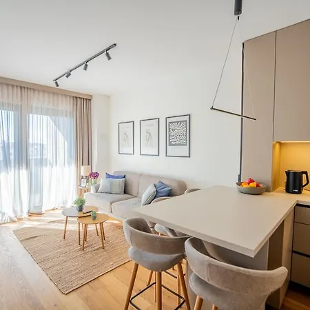 Noovi - With Private Parking Apartament