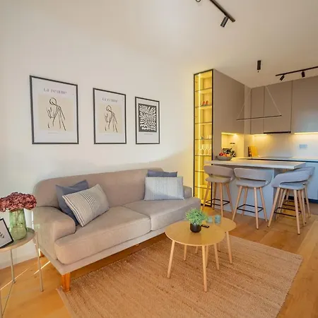 Apartament Noovi - With Private Parking