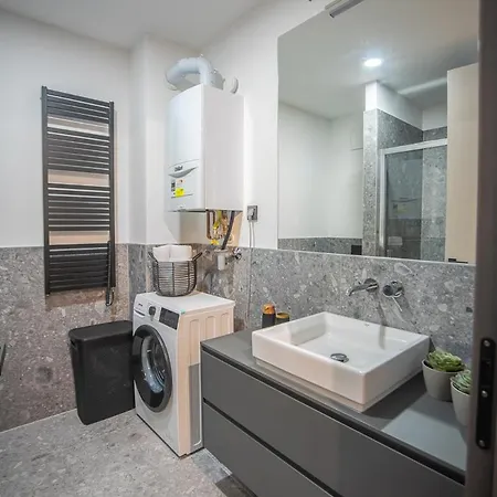 Noovi - With Private Parking Appartement Pula