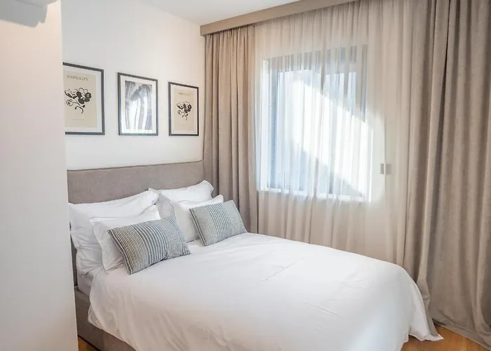 Daire Noovi - With Private Parking