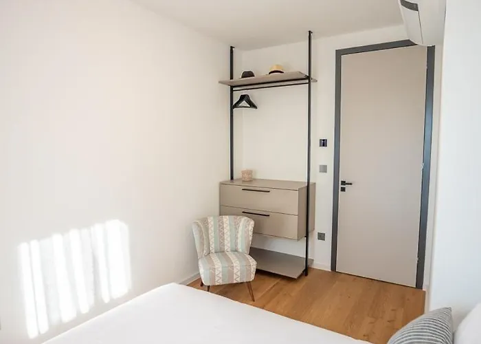 Noovi - With Private Parking Daire Pula