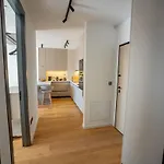 Noovi - With Private Parking Apartment *