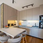 Noovi - With Private Parking Apartment Pula